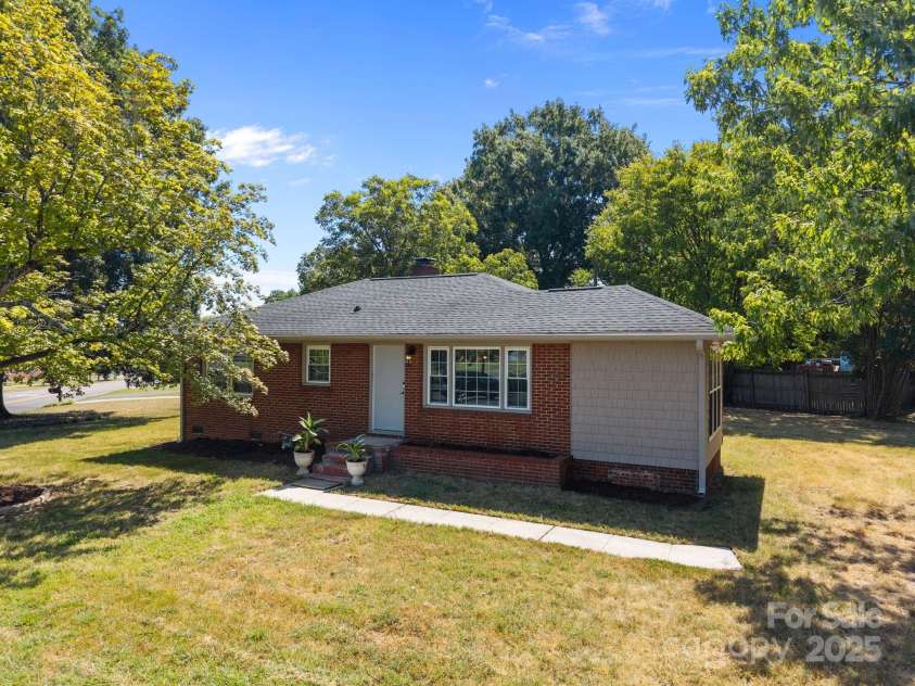 201 Lowry Street, Pineville, NC 28134.  MLS# CAR4284142, YatesRealty ID 29227. 