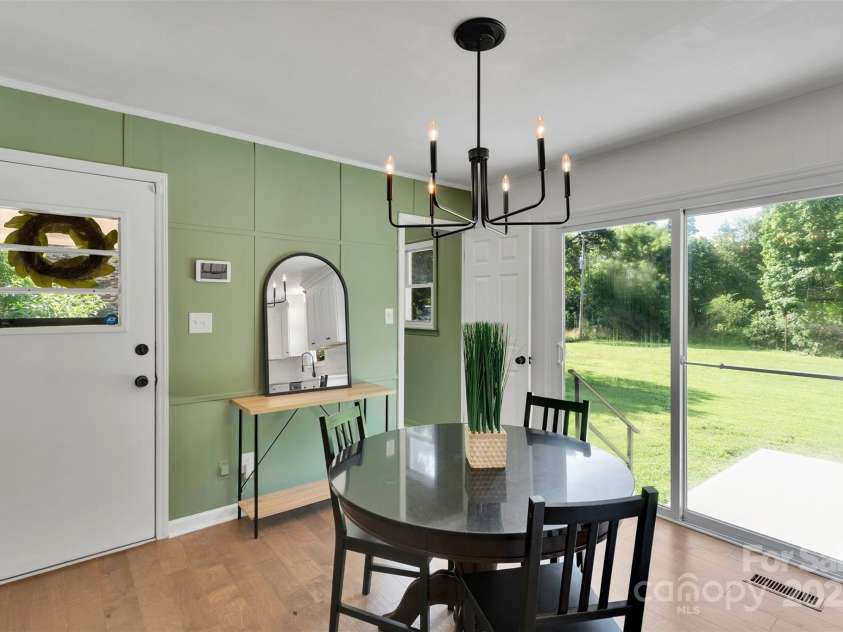 113 Lou Drive, Gastonia, NC 28052.  MLS# CAR4270786, YatesRealty ID 29229. Dining room