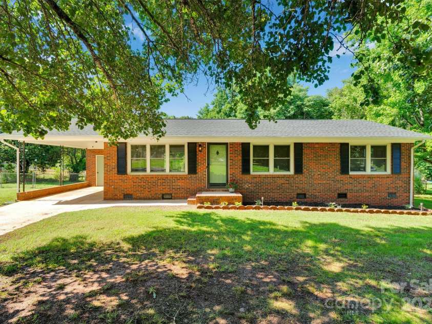 113 Lou Drive, Gastonia, NC 28052.  MLS# CAR4270786, YatesRealty ID 29229. Front of home
