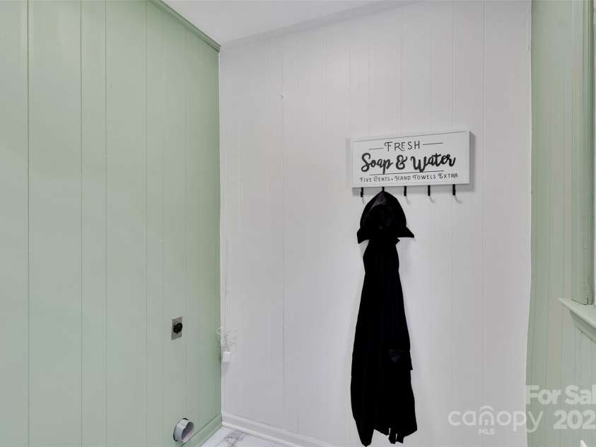 113 Lou Drive, Gastonia, NC 28052.  MLS# CAR4270786, YatesRealty ID 29229. Laundry room