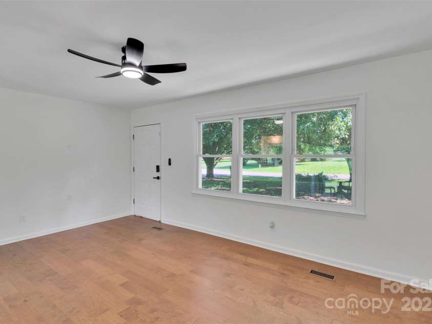 113 Lou Drive, Gastonia, NC 28052.  MLS# CAR4270786, YatesRealty ID 29229. Living room
