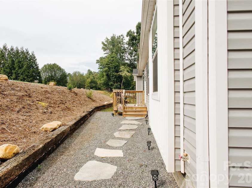 70 Cascades Drive, Nebo, NC 28761.  MLS# CAR4388947, YatesRealty ID 29229. 