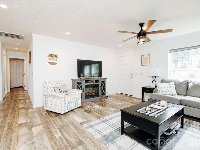 70 Cascades Drive, Nebo, NC 28761.  MLS# CAR4388947, YatesRealty ID 29229. 