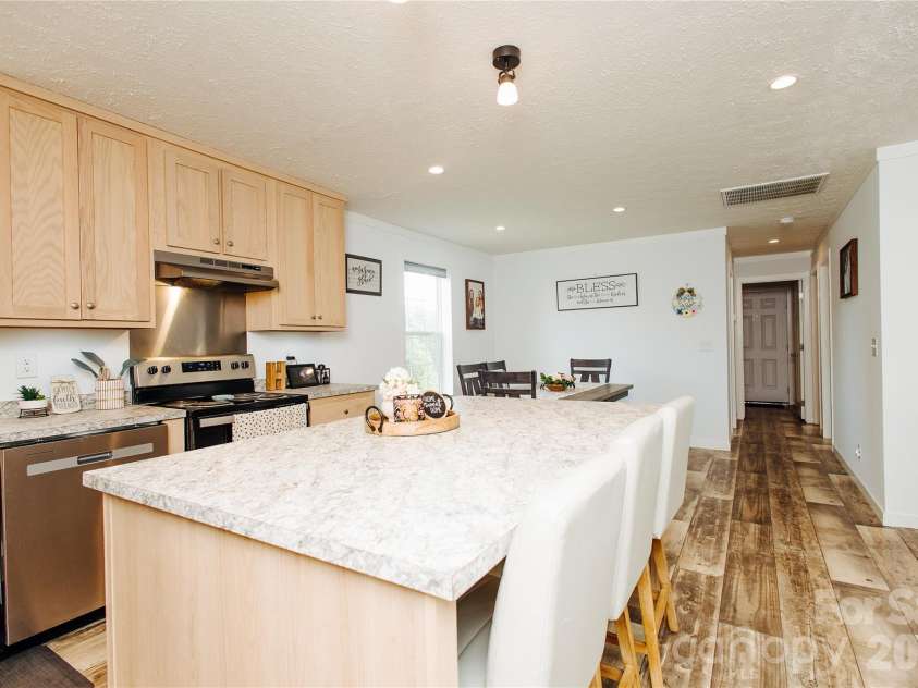70 Cascades Drive, Nebo, NC 28761.  MLS# CAR4388947, YatesRealty ID 29229. 