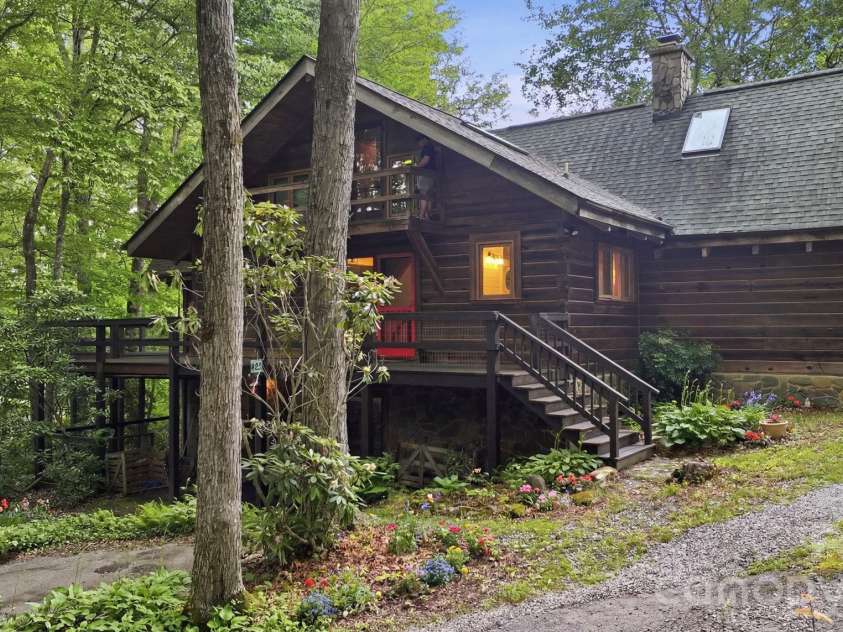 429 Biodome Drive, Waynesville, NC 28785.  MLS# CAR4386241, YatesRealty ID 2923. 