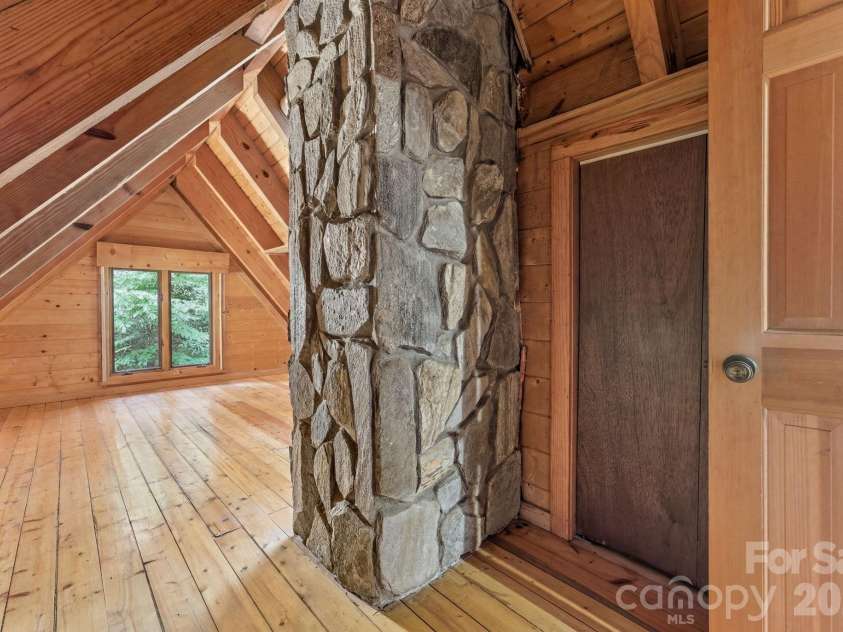 429 Biodome Drive, Waynesville, NC 28785.  MLS# CAR4386241, YatesRealty ID 2923. 