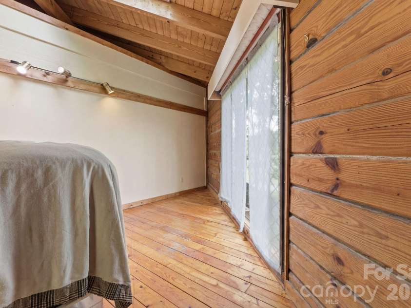429 Biodome Drive, Waynesville, NC 28785.  MLS# CAR4386241, YatesRealty ID 2923. 