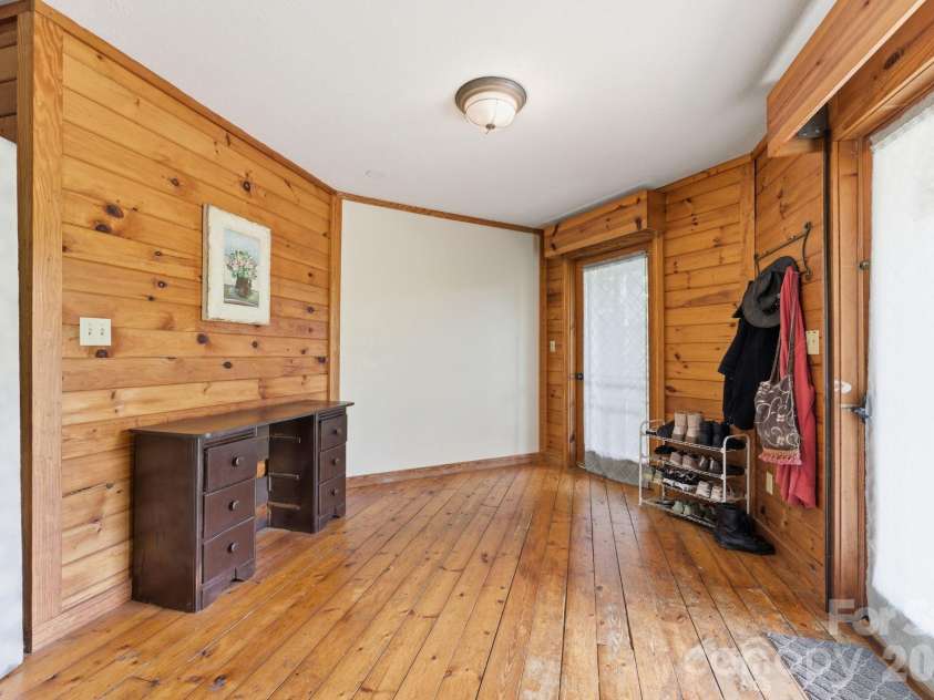 429 Biodome Drive, Waynesville, NC 28785.  MLS# CAR4386241, YatesRealty ID 2923. 