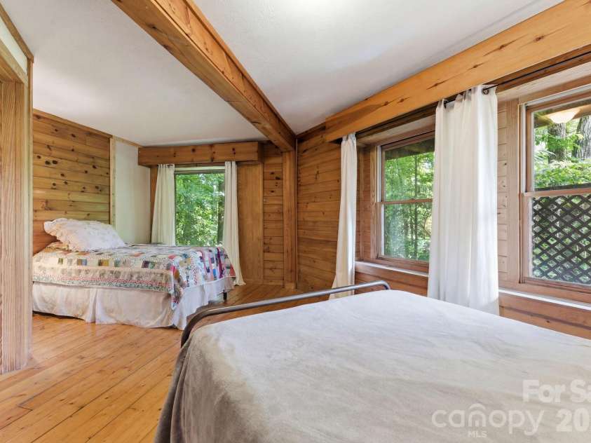 429 Biodome Drive, Waynesville, NC 28785.  MLS# CAR4386241, YatesRealty ID 2923. 