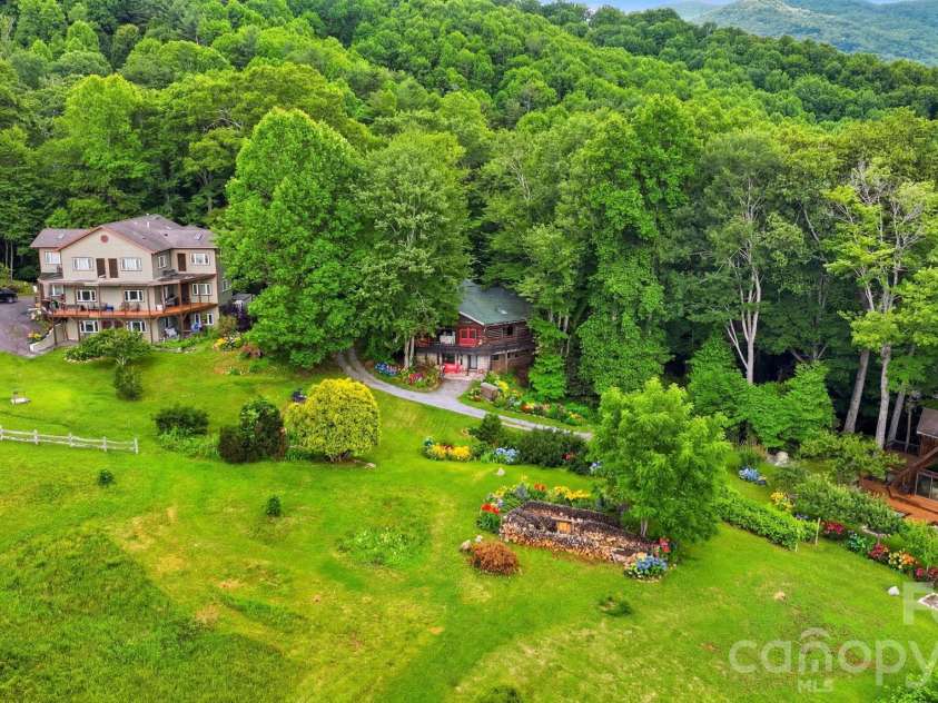429 Biodome Drive, Waynesville, NC 28785.  MLS# CAR4386241, YatesRealty ID 2923. 