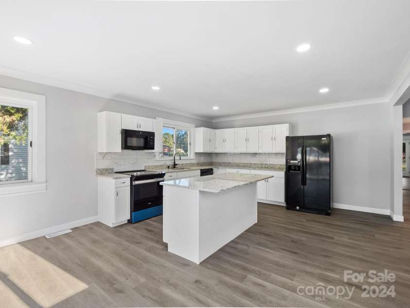 709 Bringle Ferry Road, Salisbury, NC 28144.  MLS# CAR4193029, YatesRealty ID 2923. 