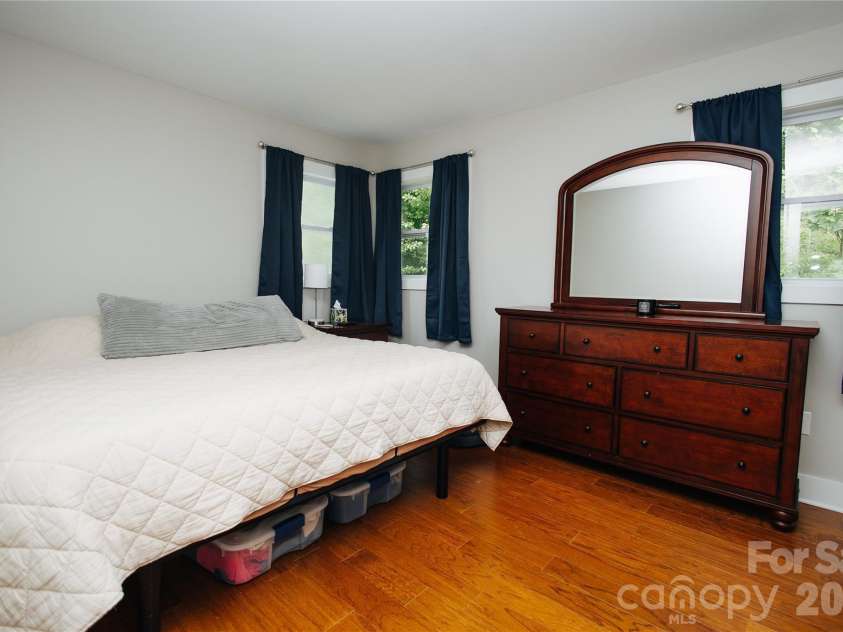 212 Maple Avenue, Marion, NC 28752.  MLS# CAR4390839, YatesRealty ID 29230. 