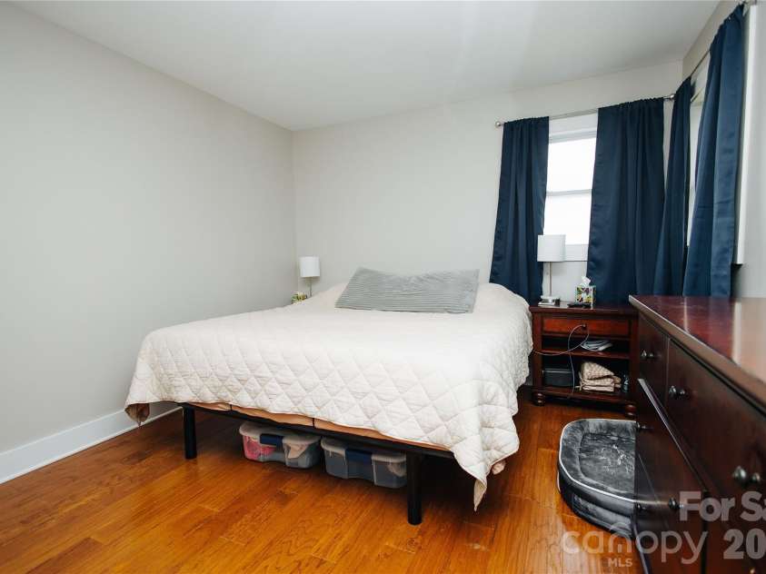 212 Maple Avenue, Marion, NC 28752.  MLS# CAR4390839, YatesRealty ID 29230. 