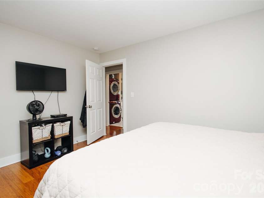 212 Maple Avenue, Marion, NC 28752.  MLS# CAR4390839, YatesRealty ID 29230. 
