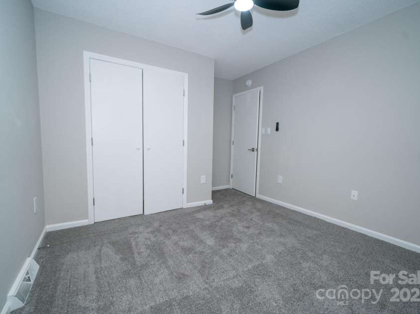8125 Sheringham Way, Charlotte, NC 28227.  MLS# CAR4261059, YatesRealty ID 29230. 