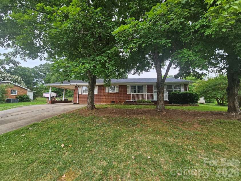 3025 Hazel Drive, Shelby, NC 28152.  MLS# CAR4383681, YatesRealty ID 29231. 