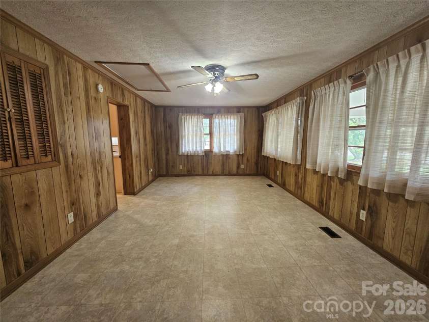 3025 Hazel Drive, Shelby, NC 28152.  MLS# CAR4383681, YatesRealty ID 29231. 