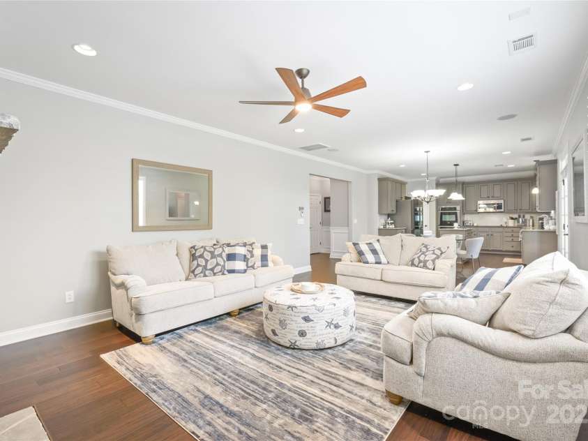 10951 Hat Creek Lane, Davidson, NC 28036.  MLS# CAR4284008, YatesRealty ID 29232. 