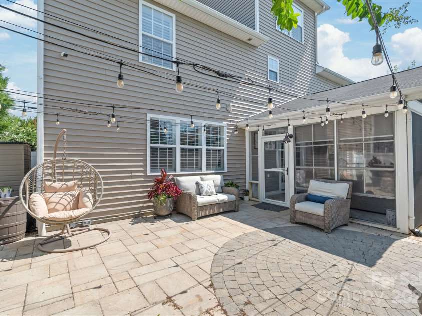 10951 Hat Creek Lane, Davidson, NC 28036.  MLS# CAR4284008, YatesRealty ID 29232. Just imagine how you can enjoy this lovely space. Dinner al-fresco anyone?