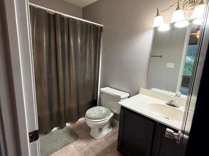 327 Eastwood Drive, Salisbury, NC 28146.  MLS# CAR4391977, YatesRealty ID 29232. 
