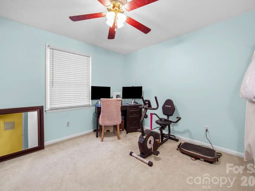 109 Carriage House Drive, Kannapolis, NC 28081.  MLS# CAR4387363, YatesRealty ID 29233. 