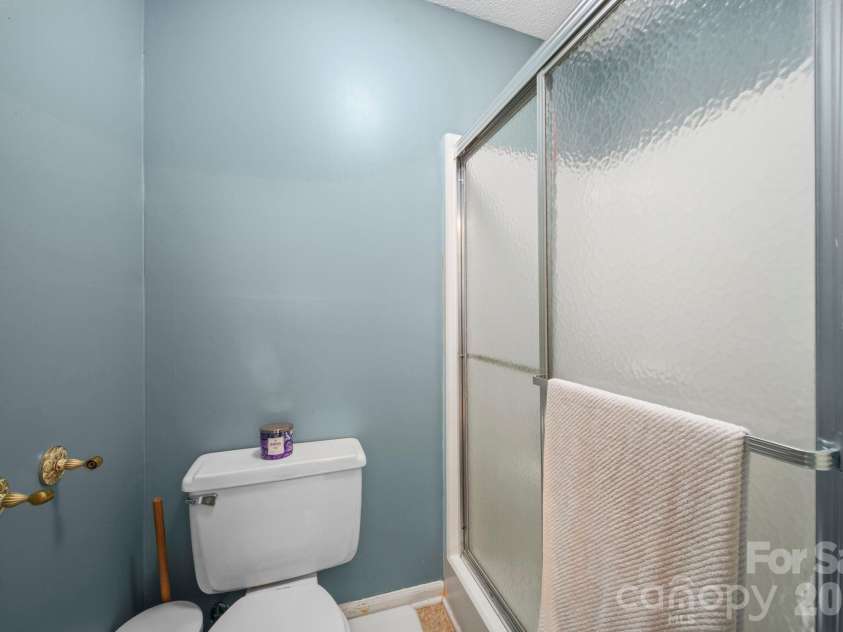 109 Carriage House Drive, Kannapolis, NC 28081.  MLS# CAR4387363, YatesRealty ID 29233. 