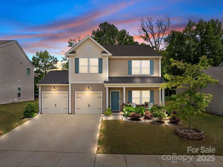9132 Colwick Hill Lane, Charlotte, NC 28215.  MLS# CAR4258944, YatesRealty ID 29233. 