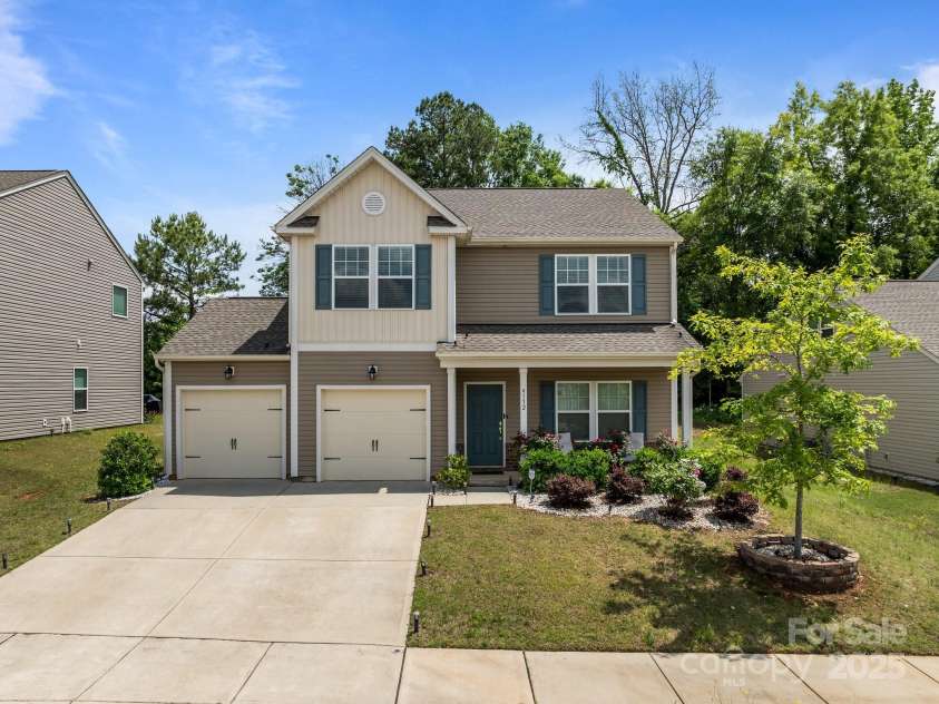 9132 Colwick Hill Lane, Charlotte, NC 28215.  MLS# CAR4258944, YatesRealty ID 29233. 