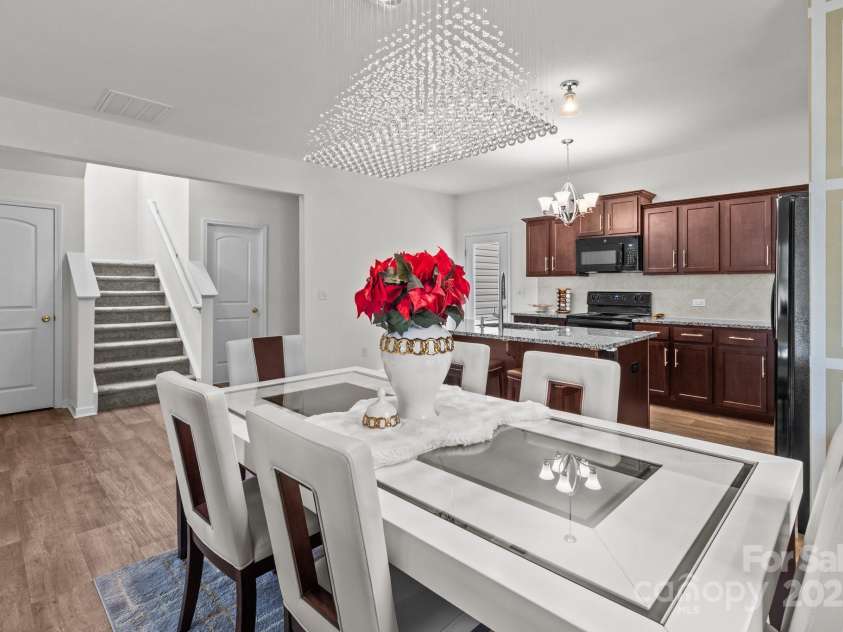 9132 Colwick Hill Lane, Charlotte, NC 28215.  MLS# CAR4258944, YatesRealty ID 29233. 