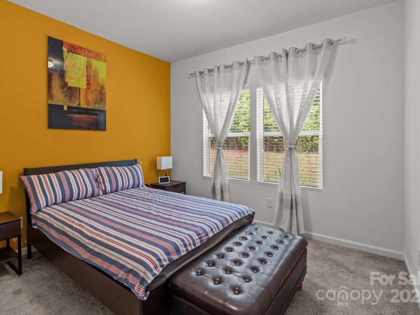 9132 Colwick Hill Lane, Charlotte, NC 28215.  MLS# CAR4258944, YatesRealty ID 29233. 
