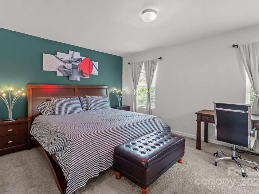 9132 Colwick Hill Lane, Charlotte, NC 28215.  MLS# CAR4258944, YatesRealty ID 29233. 