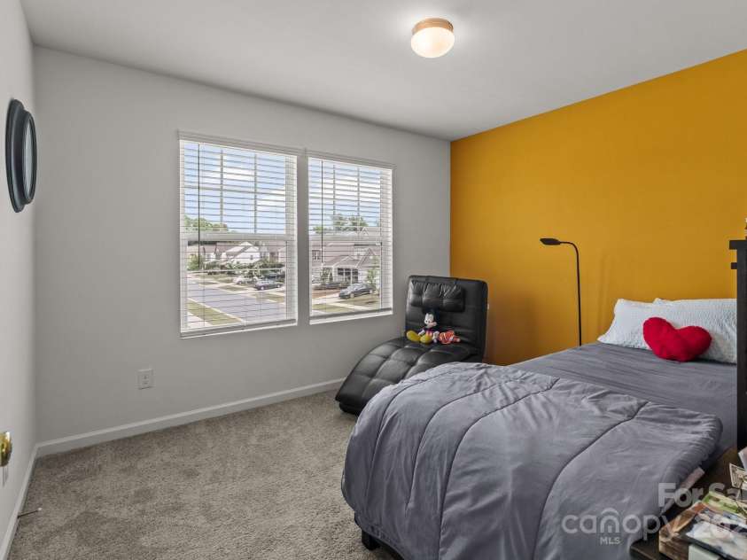 9132 Colwick Hill Lane, Charlotte, NC 28215.  MLS# CAR4258944, YatesRealty ID 29233. 