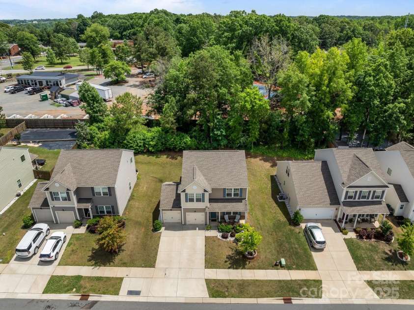 9132 Colwick Hill Lane, Charlotte, NC 28215.  MLS# CAR4258944, YatesRealty ID 29233. 