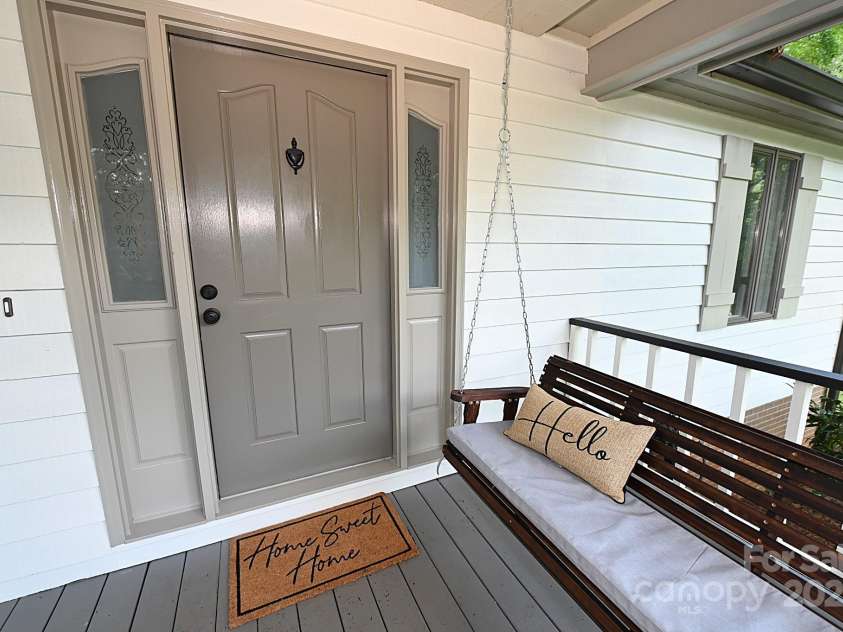 5643 Wesley Street, Hickory, NC 28601.  MLS# CAR4284826, YatesRealty ID 29234. 