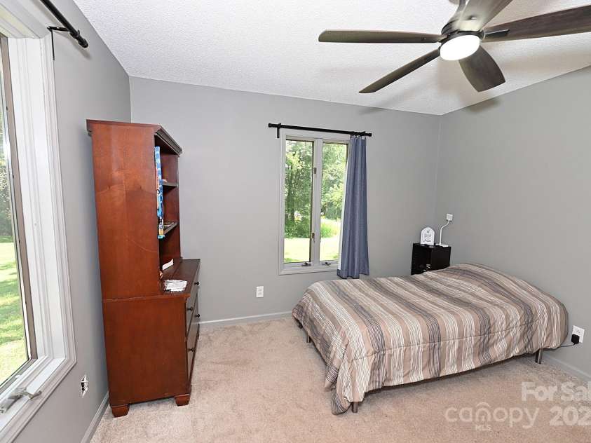 5643 Wesley Street, Hickory, NC 28601.  MLS# CAR4284826, YatesRealty ID 29234. 