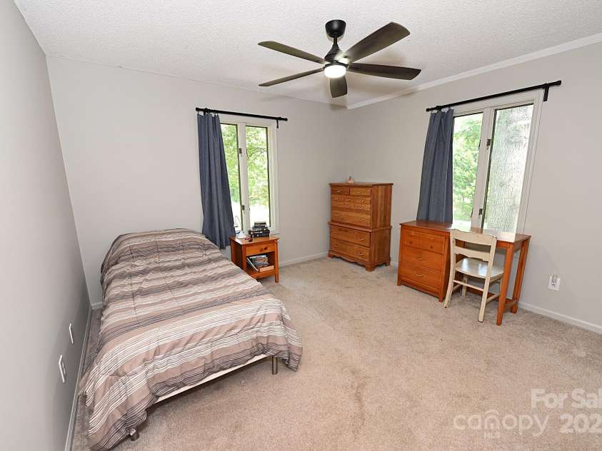 5643 Wesley Street, Hickory, NC 28601.  MLS# CAR4284826, YatesRealty ID 29234. 