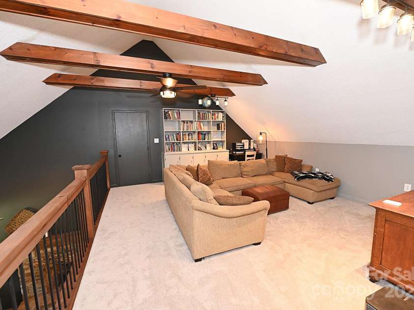 5643 Wesley Street, Hickory, NC 28601.  MLS# CAR4284826, YatesRealty ID 29234. 