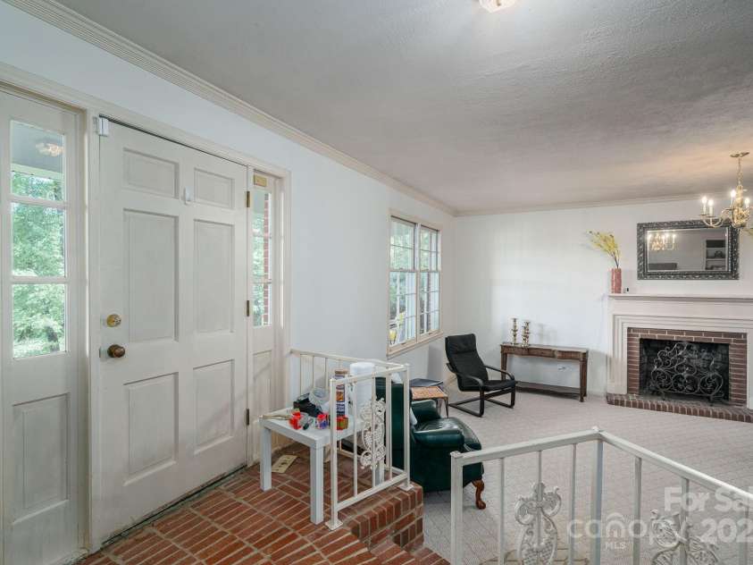 1055 Fairway Lane, Lincolnton, NC 28092.  MLS# CAR4284605, YatesRealty ID 29235. 2nd Entry