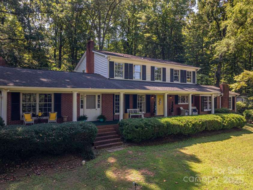 1055 Fairway Lane, Lincolnton, NC 28092.  MLS# CAR4284605, YatesRealty ID 29235. 