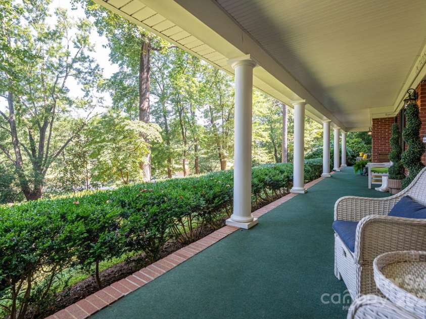 1055 Fairway Lane, Lincolnton, NC 28092.  MLS# CAR4284605, YatesRealty ID 29235. 