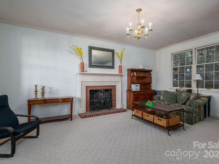 1055 Fairway Lane, Lincolnton, NC 28092.  MLS# CAR4284605, YatesRealty ID 29235. 