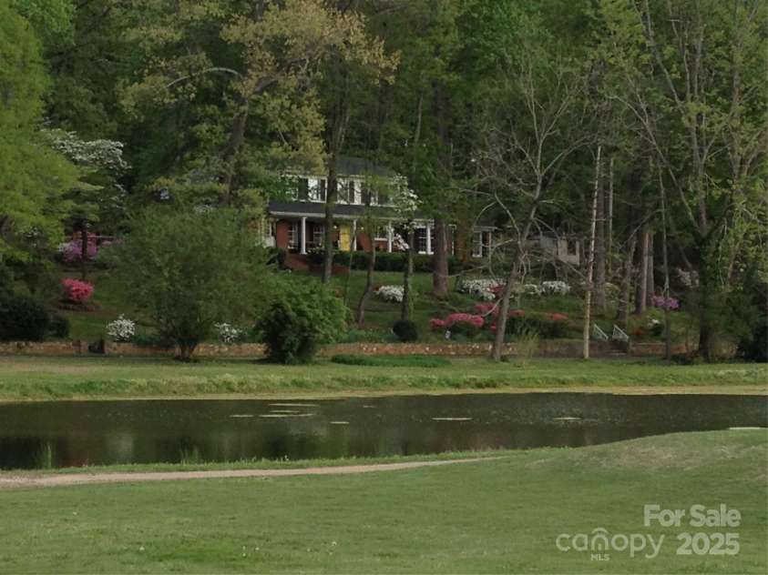 1055 Fairway Lane, Lincolnton, NC 28092.  MLS# CAR4284605, YatesRealty ID 29235. 