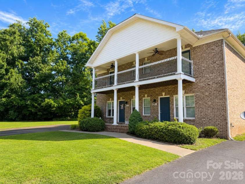 8017 Secluded Lane, Denver, NC 28037.  MLS# CAR4388285, YatesRealty ID 29235. Front/Side