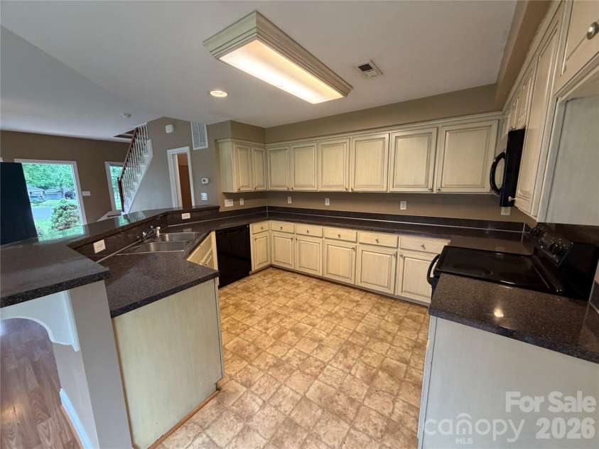 8017 Secluded Lane, Denver, NC 28037.  MLS# CAR4388285, YatesRealty ID 29235. Kitchen