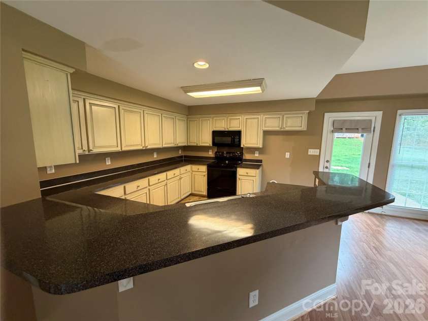 8017 Secluded Lane, Denver, NC 28037.  MLS# CAR4388285, YatesRealty ID 29235. Kitchen