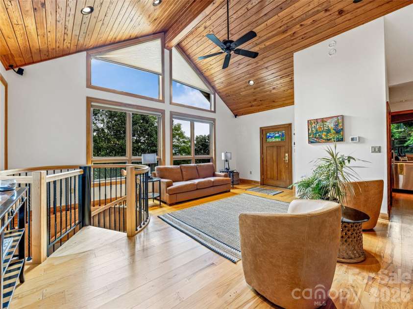 10 Beaverbrook Court, Asheville, NC 28804.  MLS# CAR4421624, YatesRealty ID 29236. 