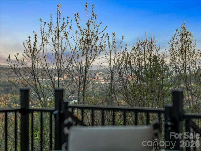 10 Beaverbrook Court, Asheville, NC 28804.  MLS# CAR4421624, YatesRealty ID 29236. 