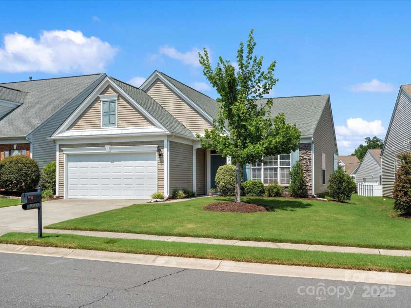 10317 Threatt Woods Drive, Charlotte, NC 28277.  MLS# CAR4283866, YatesRealty ID 29236. 