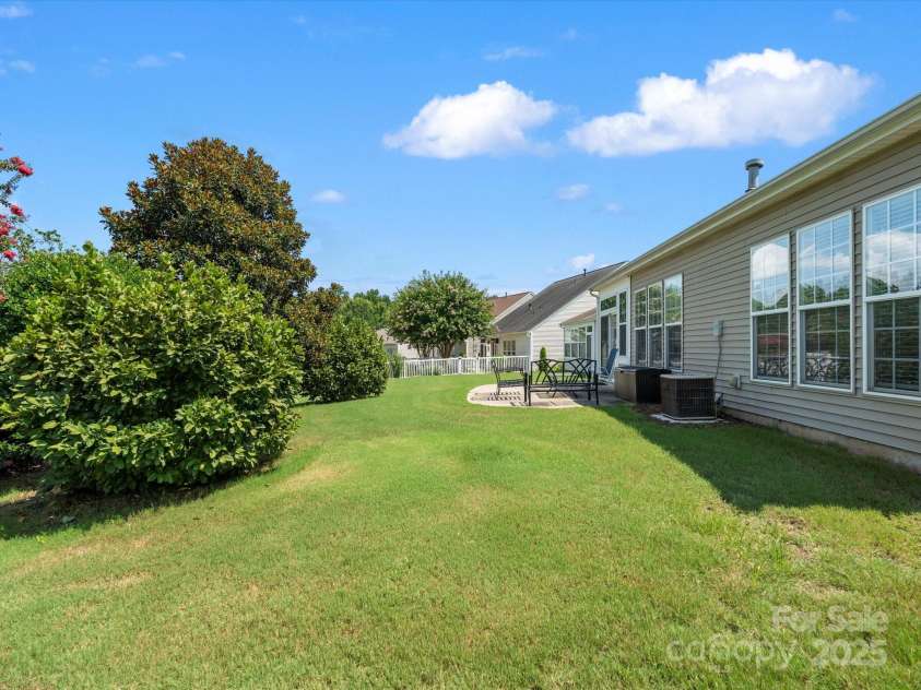 10317 Threatt Woods Drive, Charlotte, NC 28277.  MLS# CAR4283866, YatesRealty ID 29236. 