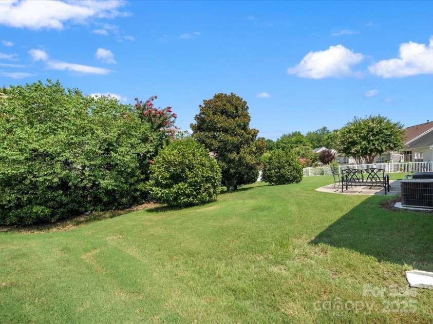 10317 Threatt Woods Drive, Charlotte, NC 28277.  MLS# CAR4283866, YatesRealty ID 29236. 